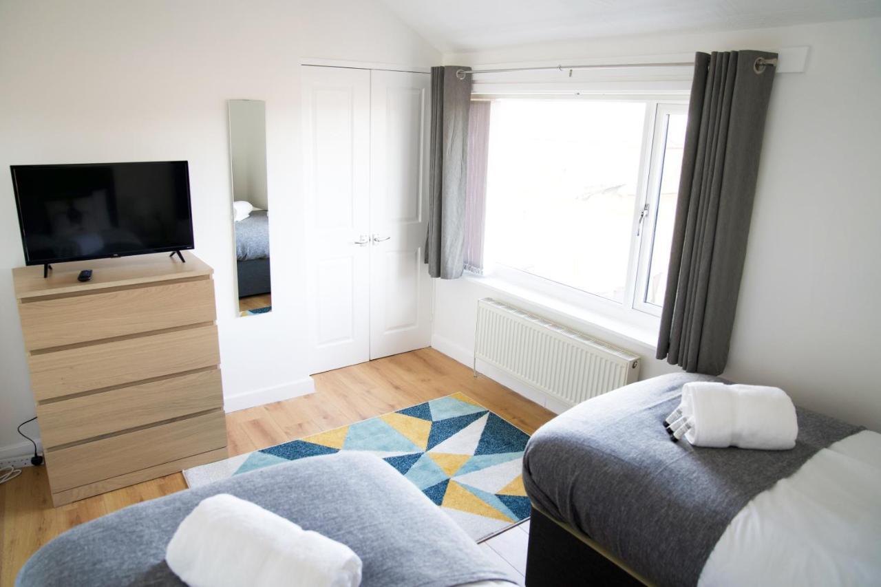 ドンカスター3Br-St Johns Hse-Free Parking-Workers-Kitchen-Wifi-Dog Friendlyアパートメント エクステリア 写真