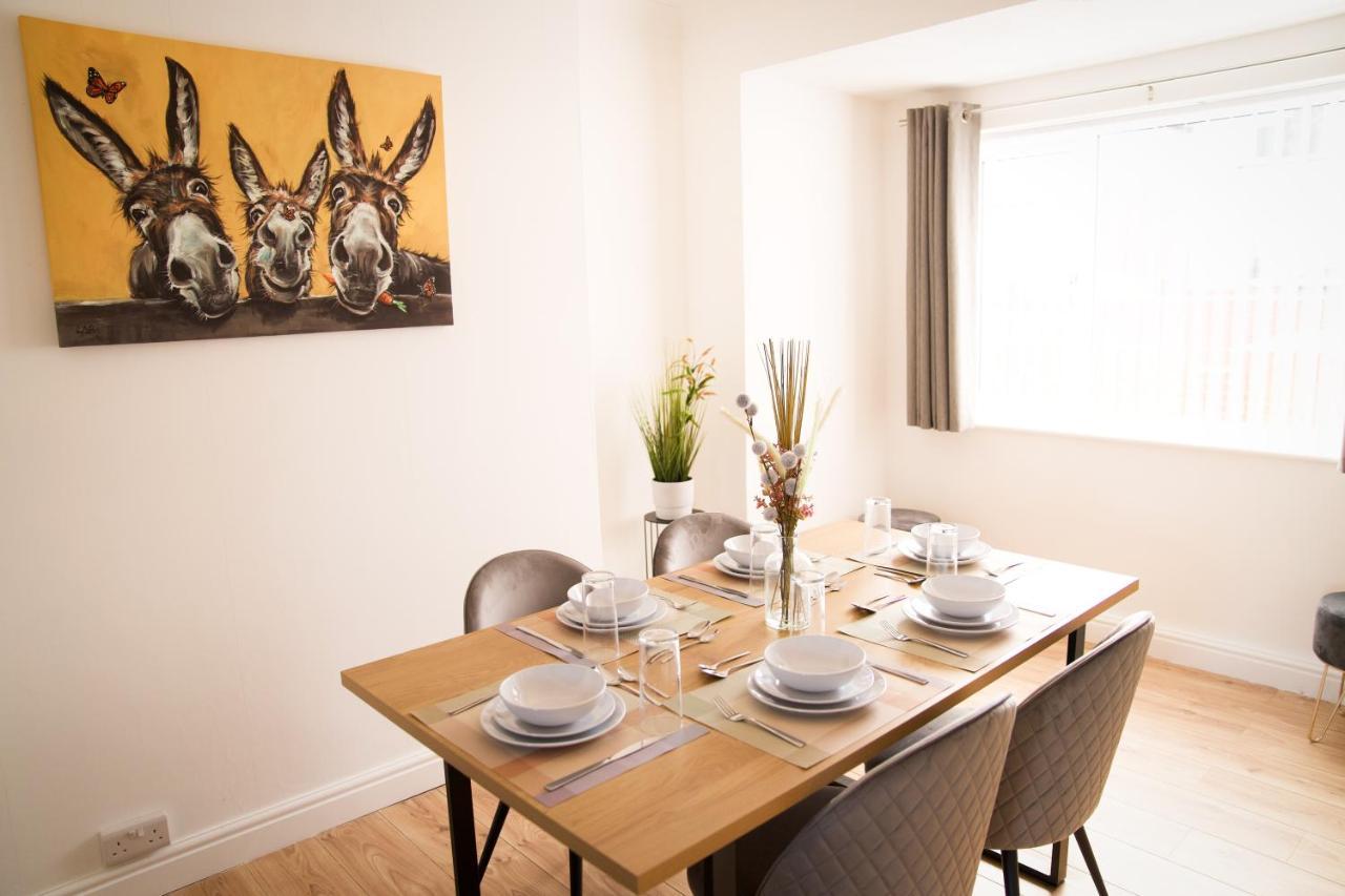 ドンカスター3Br-St Johns Hse-Free Parking-Workers-Kitchen-Wifi-Dog Friendlyアパートメント エクステリア 写真