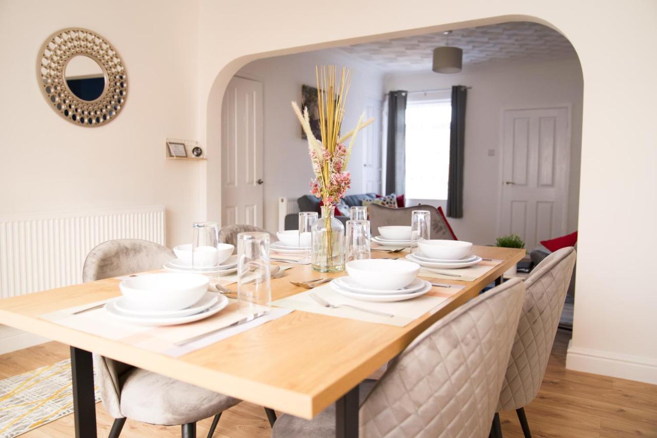ドンカスター3Br-St Johns Hse-Free Parking-Workers-Kitchen-Wifi-Dog Friendlyアパートメント エクステリア 写真
