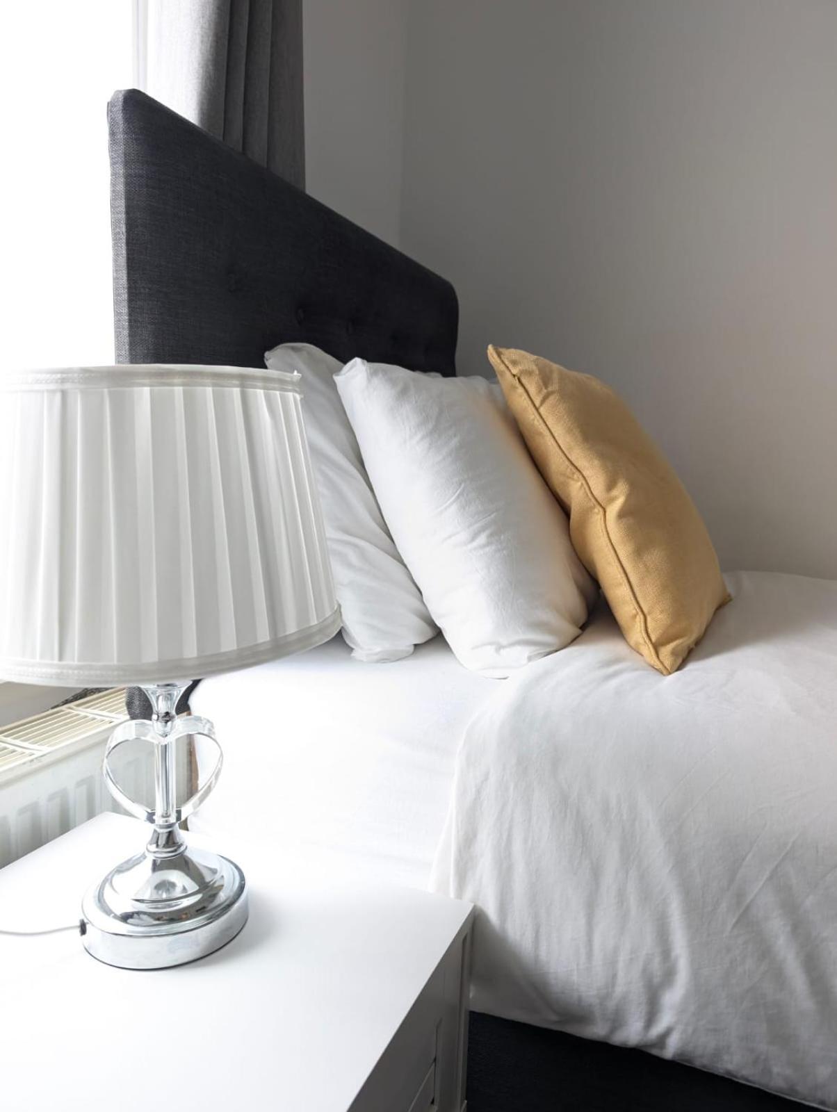 ドンカスター3Br-St Johns Hse-Free Parking-Workers-Kitchen-Wifi-Dog Friendlyアパートメント エクステリア 写真