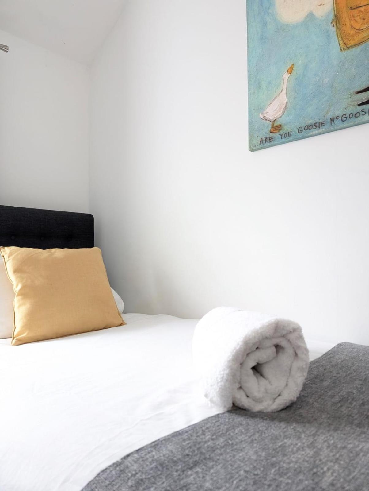 ドンカスター3Br-St Johns Hse-Free Parking-Workers-Kitchen-Wifi-Dog Friendlyアパートメント エクステリア 写真